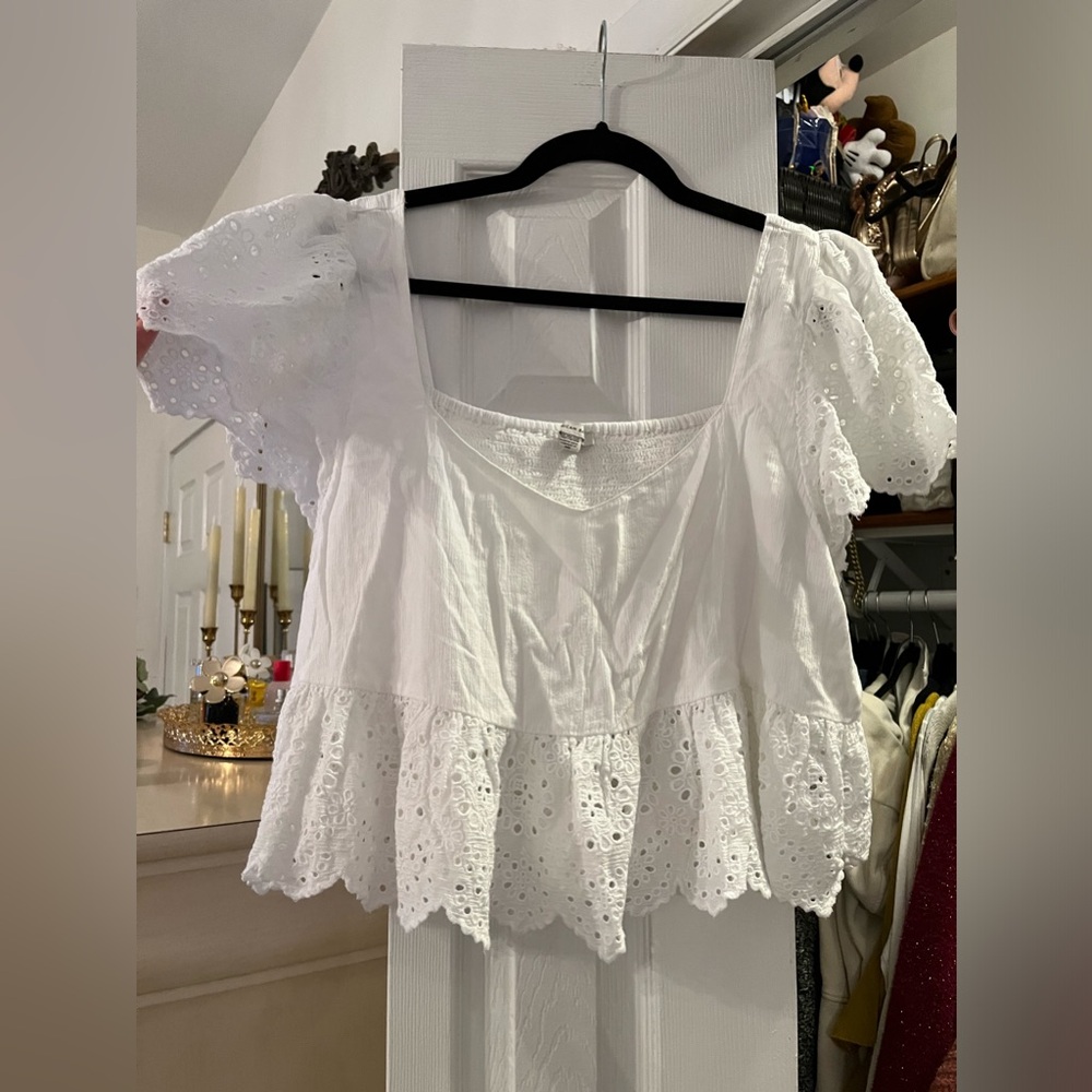 AE RUFFLE SLEEVE BABYDOLL BLOUSE